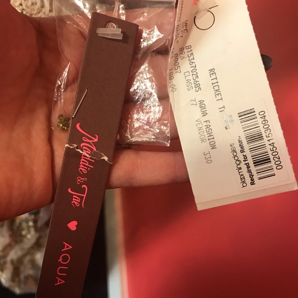 SOLD ⚡️⚡️⚡️AQUA NWT floral plunge embroidered gown - Picture 7 of 8